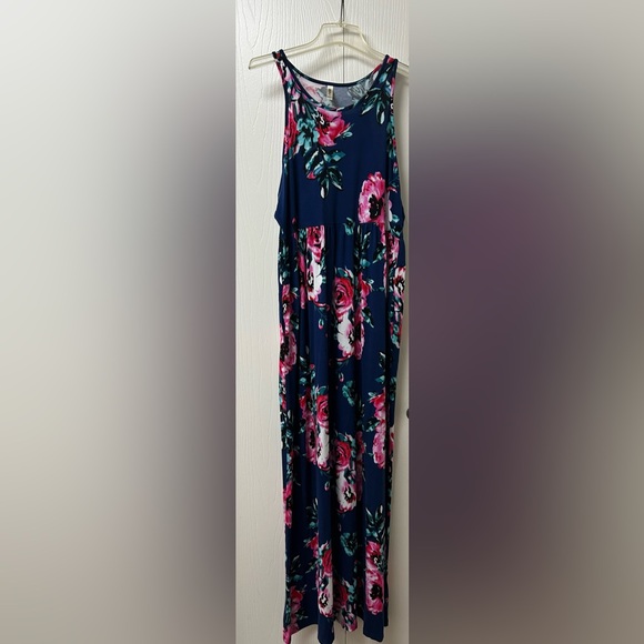 Women’s Floral Print Long Dress w/ Pockets Size 2X - Picture 3 of 5